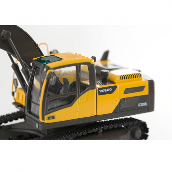 Volvo гусеничный экскаватор EC 220D 1:50