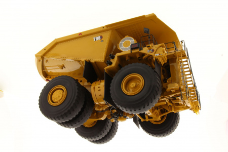 Cat 798 AC горный самосвал 1:50