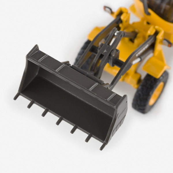 Volvo колесный погрузчик L30G 1:50