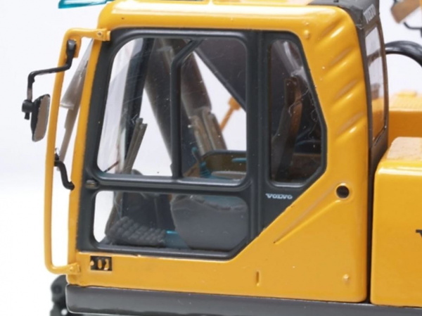 Volvo EC240B  Экскаватор гусеничный  1:50