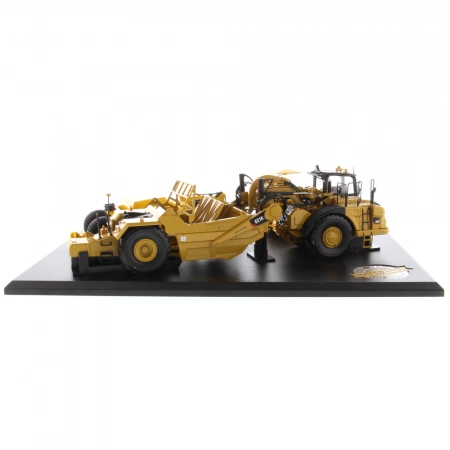 CAT 621K скрепер & CAT No.70 скрепер с D7 гусеничным трактором 1:50