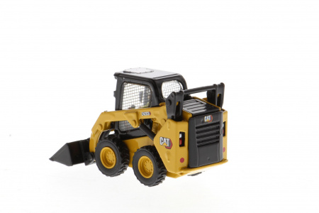Cat 242D3 погрузчик с бортовым поворотом 1:50